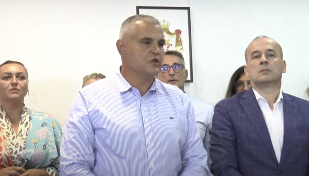 Ostavka predsednika opštine Topola iz moralnih razloga