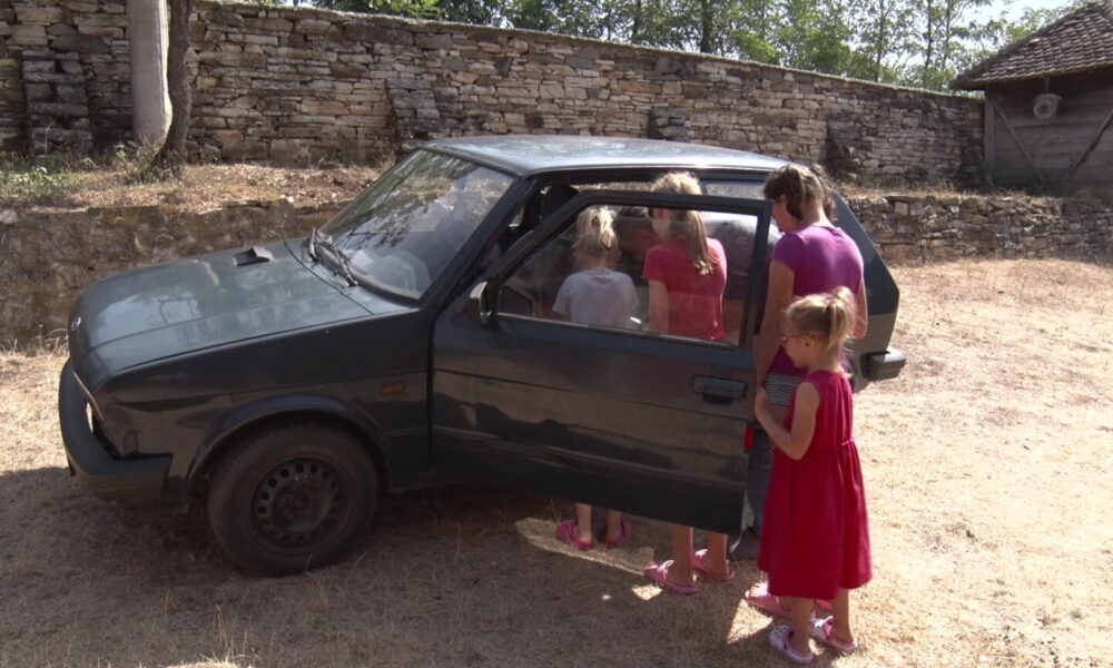 Sakupili novac i kupili auto komšiji