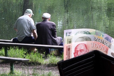 Fond PIO izbacio je detaljan raspored za isplate penzija u decembru: Evo koji penzioneri prvi dobijaju novac