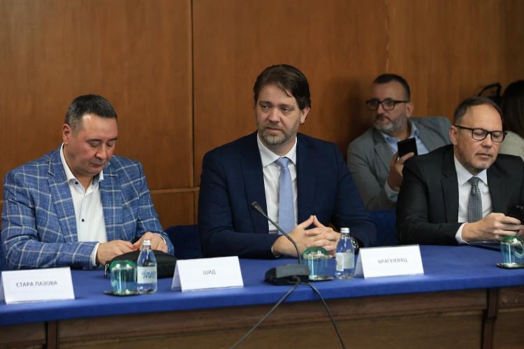 Blizu pet miliona dinara za pomoć izbeglicama i interno raseljenim licima