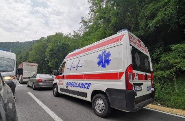 Drama na putu Rača – Kragujevac: Trudnica se porodila u automobilu