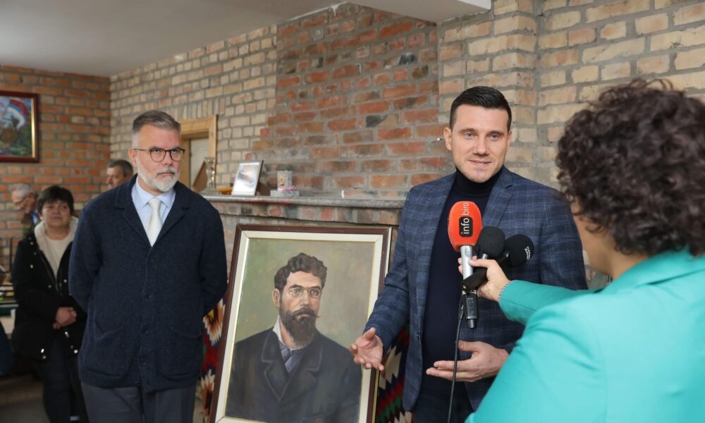 Smederevska Palanka: Ministar informisanja obišao rodnu kuću Pere Todorovića