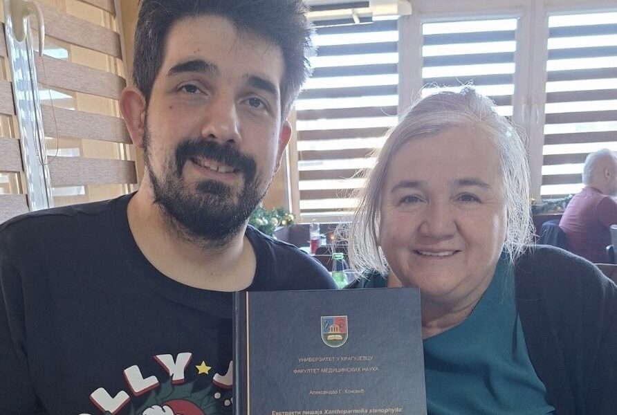 Pogledajte zašto je student medicine dirnuo Kragujevčane gestom u restoranu „Biblioteka kod Milutina“