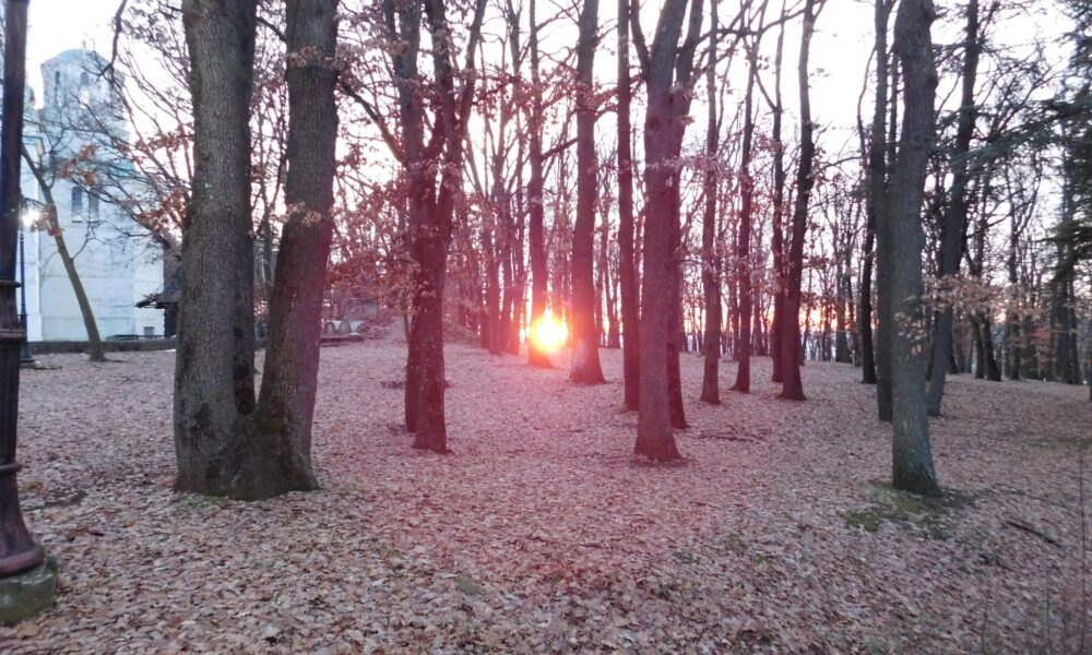 SUNČANI BOŽIĆ Neverovatne temperature za praznik, ali od ovog dana se sve menja: Sunce se neće dugo zadržati, STIŽU LEDENI DANI, ovo je detaljna prognoza