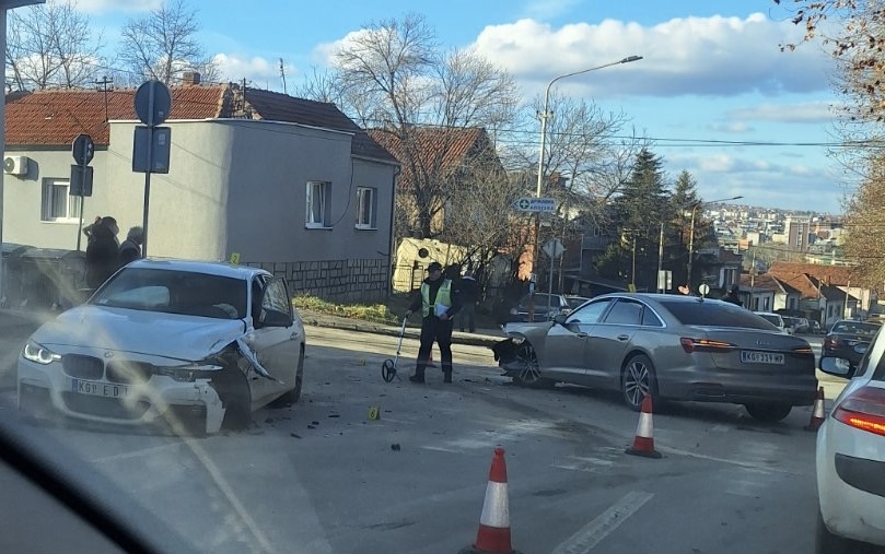 Saobraćajna nezgoda u ulici Jovana Ristića