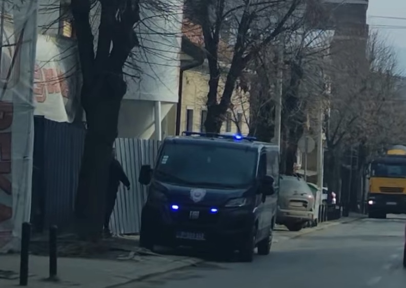 Radnik tragično nastradao nakon pada sa zgrade u Karađorđevoj ulici u Kragujevcu