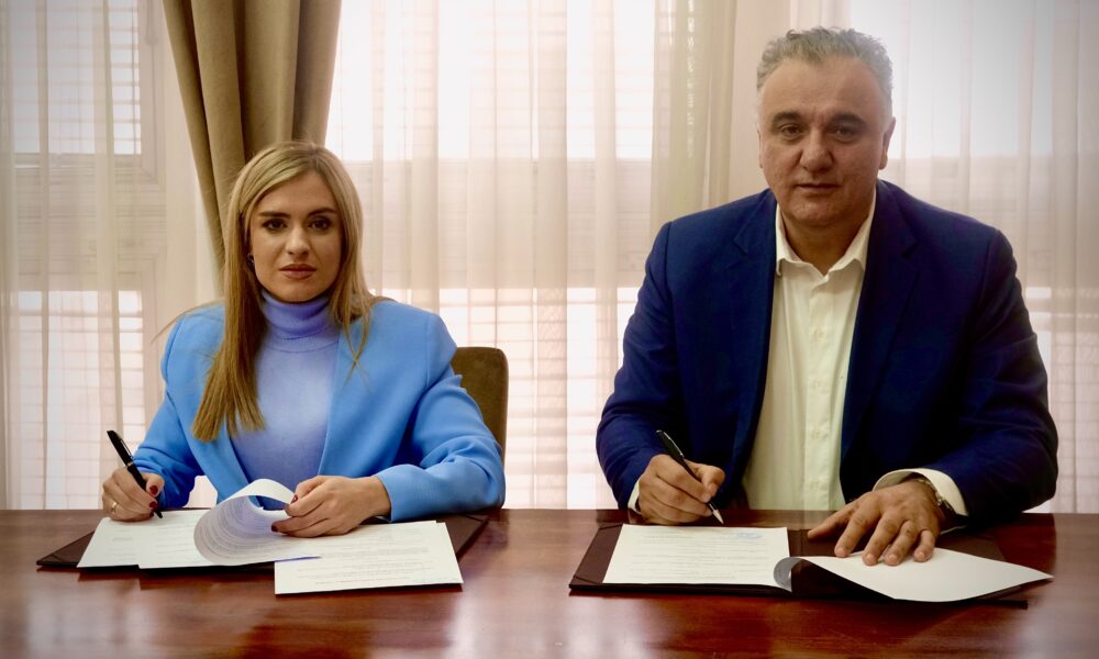 Podrška porodicama kroz digitalizaciju: Potpisan Sporazum Ministarstva i RGZ-a