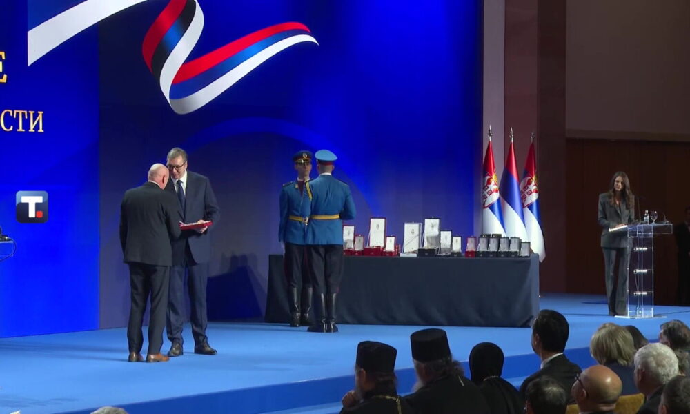 Predsednik Srbije uručenje odlikovanja povodom Dana državnosti