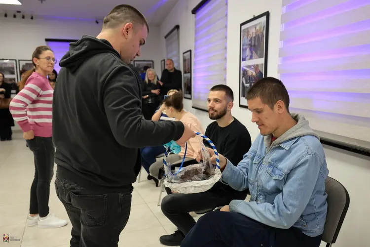 Nismo nevidljivi“ poručuju iz Udruženja za pomoć osobama sa autizam