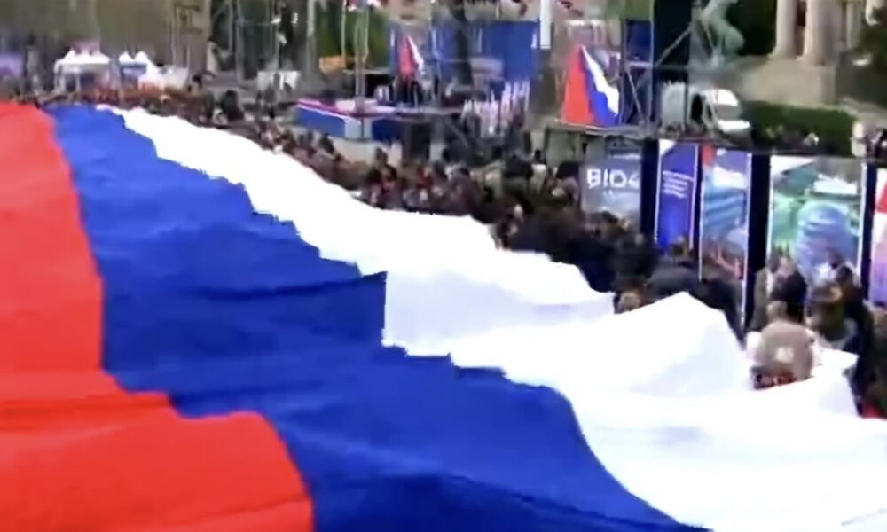 OVO JE 7 PREDLOGA ZA IME NOVOG POKRETA! Građani čekali u redovima da potpišu pristupnice i ponude svoje ideje!