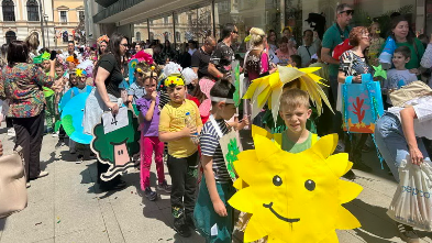Đurđevdanski karneval ponovo oživeo ulice Kragujevca