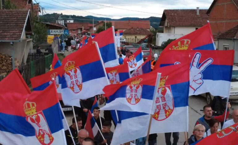 Građani širom Srbije danas u znak podrške Srbima na Kosovu i Metohiji
