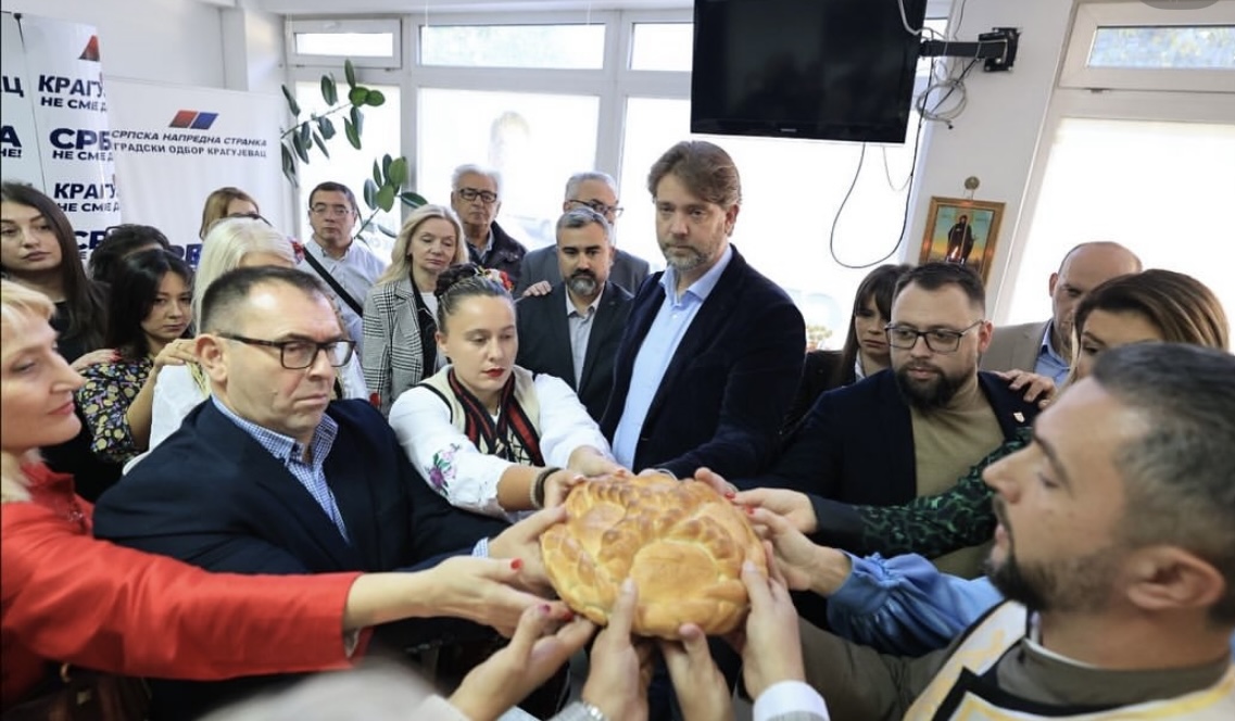 Srpska napredna stranka obeležila krsnu slavu – Svetu Petku: Vera, sloga i rad temelj snažne Srbije