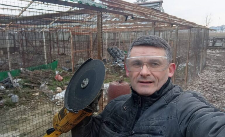 MALI OD SKANDALA PONOVO U AKCIJI? Rakićeva „akcija spasavanja“ pod lupom: prete prijave zbog upada na tuđi posed, uništavanja imovine i ugrožavanja bezbednosti