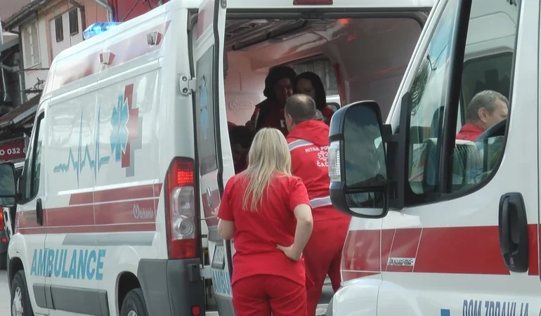 Dete povređeno u saobraćajnoj nezgodi u Ilindenskoj ulici u Bagremaru