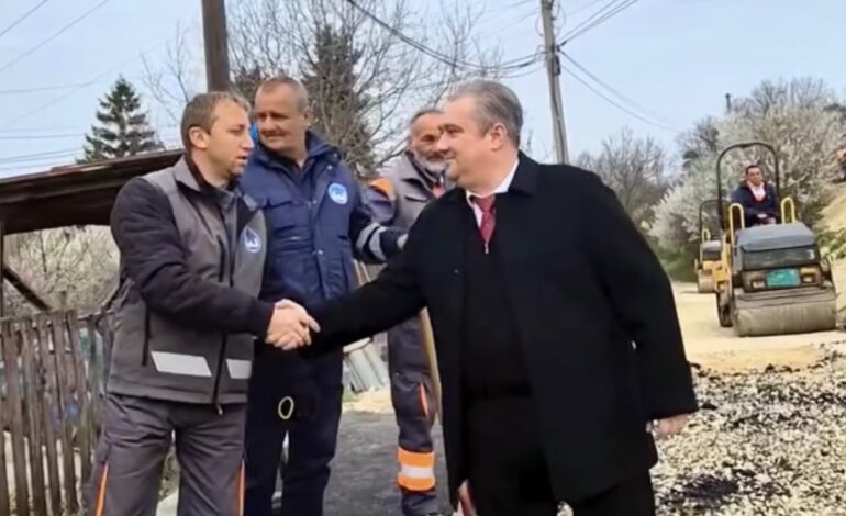 Asfaltiranje pešačkih staza u ulici Svetolika Janjića u MZ Beloševac