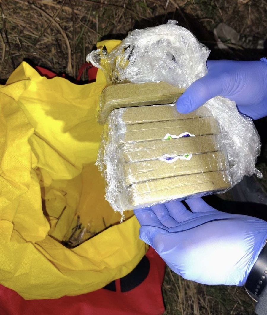 Velika akcija policije u Kragujevcu: Zaplenjeno 7 kg amfetamina, hašiš, marihuana i pištolj
