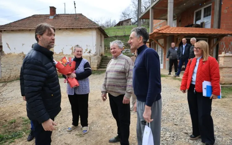 Konkretni koraci podrške: Bolji uslovi za život porodice Žikić u Donjim Grbicama