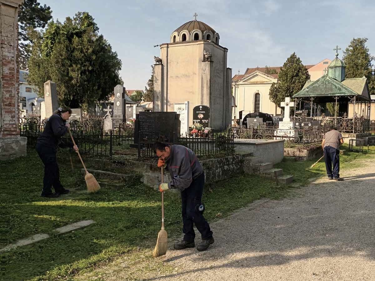 JKP Šumadija uređuje groblja pred Pobusani ponedeljak