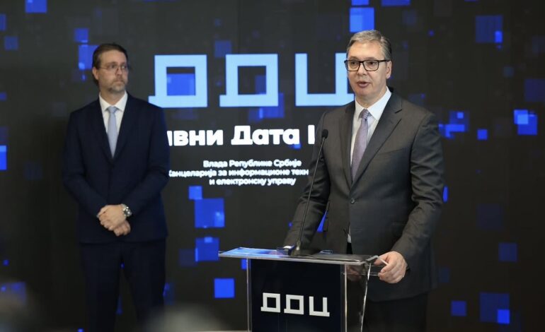 Vučić u Kragujevcu: Data centar postaje tehnološki centar regiona, najavljena nova ulaganja, superkompjuter i solarni moduli pušteni u rad