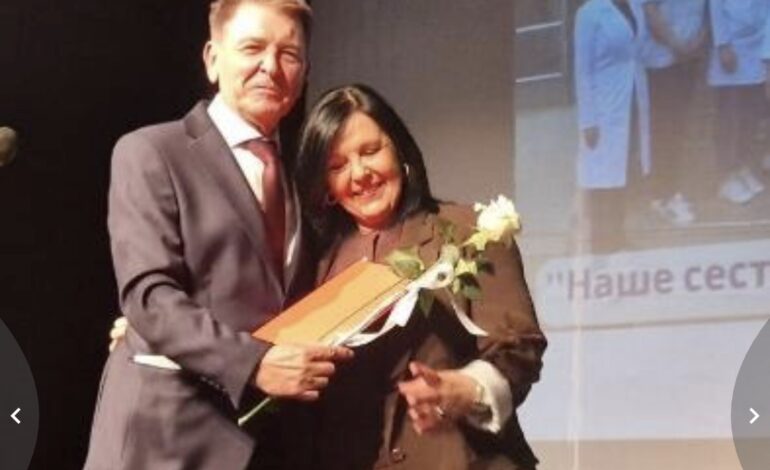 Heroine u belom dobile priznanja: Dom zdravlja Kragujevac nagradio najhumanije medicinske sestre