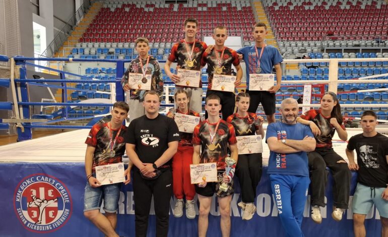 Kik boks klub Radnički Kragujevac u samom vrhu kik boksa Veljko Mitrović potvrdio klasu
