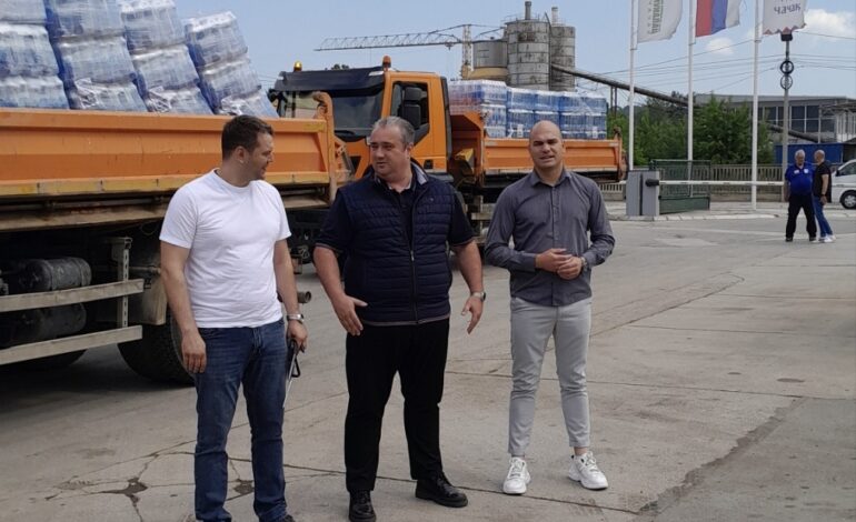 (FOTO/VIDEO)JKP Šumadija Kragujevac nastavlja pomoć Čačku: Aleksandar Milošević poručio da solidarnost ne izostaje