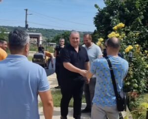 Posle decenija problema sa vodom i blatom: JKP Šumadija završila asfaltiranje u Uglješnici