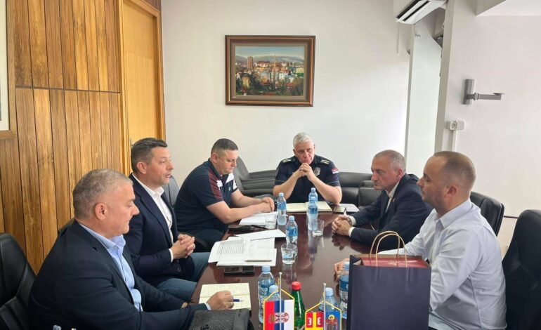 ORLIĆ I ŠEBEK RAZGOVARALI O BEZBEDNOSTI: Nastavlja se saradnja opštine Aranđelovac i policije Kragujevac
