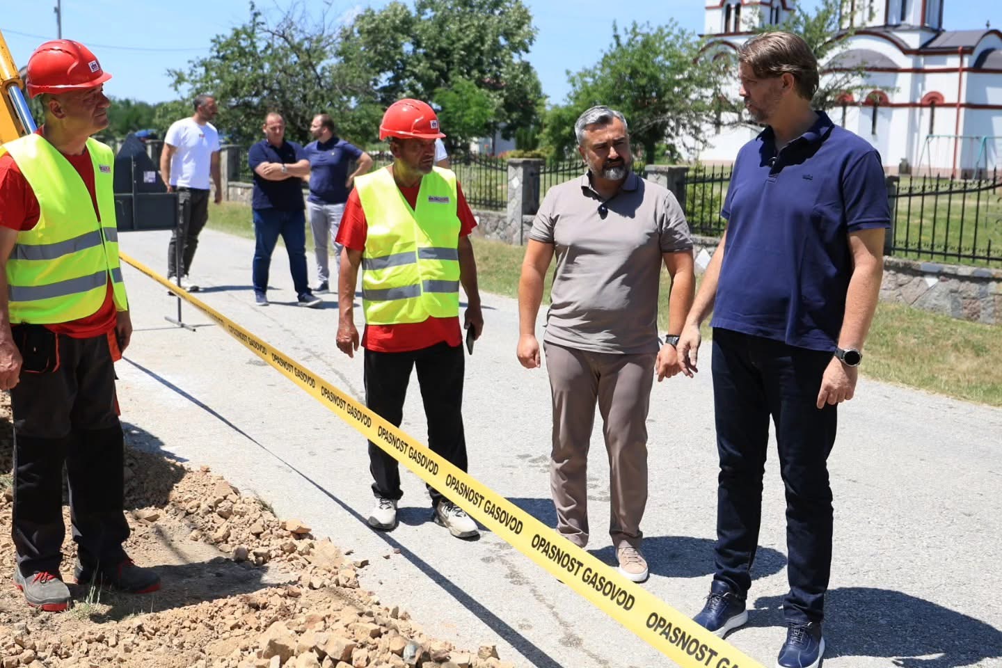 Gas stiže u Rogojevac, Lužnice, Šljivovac i Cerovac: Dašić i Momčilović obišli radove