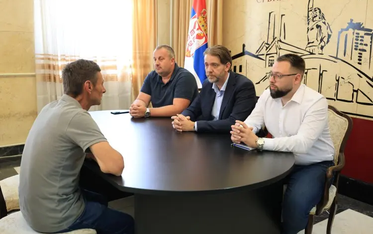 DAŠIĆ SUTRA PRIMA GRAĐANE: Gradonačelnik odgovara na pitanja sugrađana u Skupštini grada