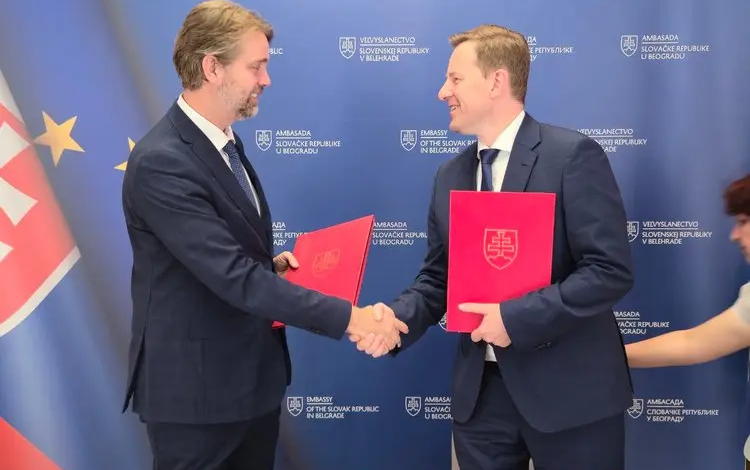 Potpisan ugovor o malom grantu za projekat Mobilna dijagnostika za sve