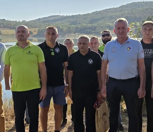 Tradicija koja traje dve decenije: Gružansko jezero bilo mesto susreta i sećanja