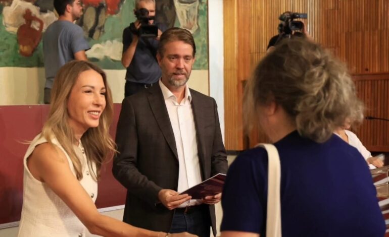 Velika podrška kragujevačkim domaćinstvima: Đedović Handanović i Dašić uručili 134 ugovora