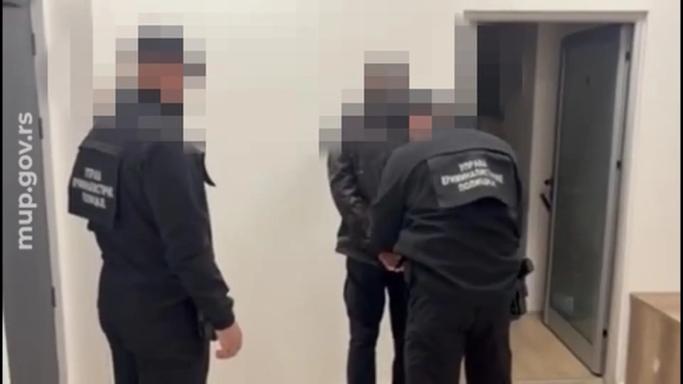 PREKO FIKTIVNE DOKUMENTACIJE DO 2,8 MILIONA: Kragujevčanin uhapšen zbog sumnje da je oštetio poverioce