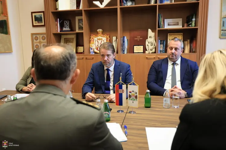 Kragujevac i Ministarstvo odbrane pokrenuli konkretne razgovore o vojnom kompleksu